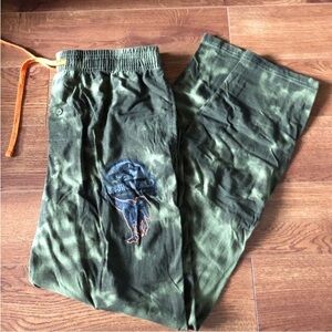 Jurassic World camo dinosaur sleep pants in size M